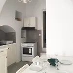 Thomas Traditional House In Chora Apartment