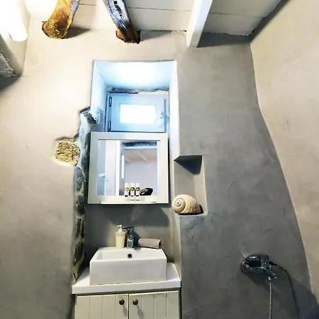 Thomas Traditional House In Chora Apartamento